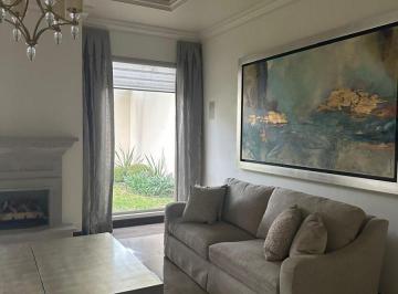 Casa en Renta de 4 habitaciones · Casa con o Sin Muebles de Lujo en Renta