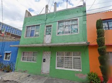 Casa de 3 habitaciones, Iztacalco · Oportunidad Remato Casa en Calle Sur 129 Col. Gabriel Ramos Millán, Iztacalco. Cdmx.