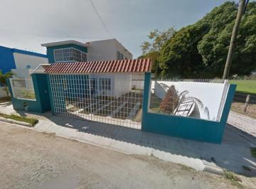 Casa de 2 habitaciones, Manzanillo · Venta de Casa en Manzanillo, Colima.