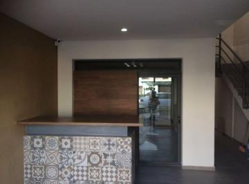 Casa uso de suelo de 5 habitaciones, Guadalajara · Oportunidad en Venta en Av Juan de Dios Robledo en Guadalajara