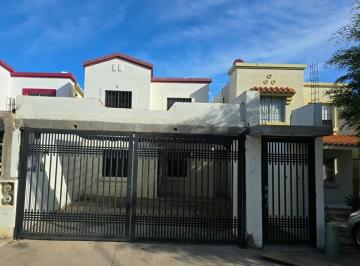 Casa · 78m² · 2 Recámaras · 2 Estacionamientos · Casa en Venta en Venta Cedros Sector Norte