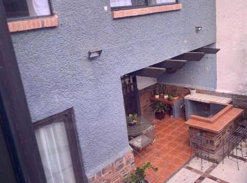 Casa · 227m² · 4 Recámaras · 5 Estacionamientos · Hermosa Casa a Una Cuadra de Arenal