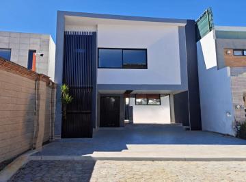 Casa de 4 habitaciones, San Andrés Cholula · Hermosa Casa en Venta en Parque Santiago, Lomas de Angelópolis