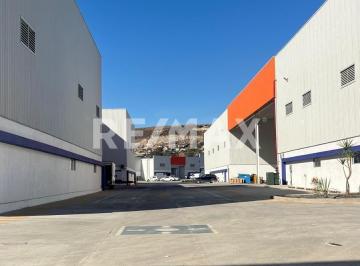 Bodega comercial · 2483m² · 9 Estacionamientos · Bodega en Renta de 2,483.37 m², en El Murua, Tijuana