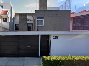 Casa de 3 habitaciones, Coyoacán · Excelente y Hermosa Casa en Av Paseo del Bosque, Taxqueña, Coyoacán, Cdmx.
