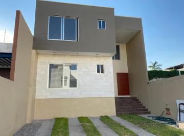 Casa · 200m² · 3 Recámaras · 2 Estacionamientos · Casa en Venta Al Norte de Cuernavaca. Lomas de Ahuatlan