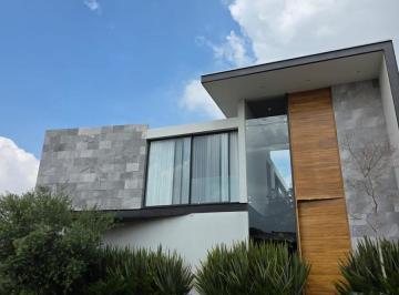 Casa · 564m² · 3 Recámaras · 3 Estacionamientos · Casa en La Campiña