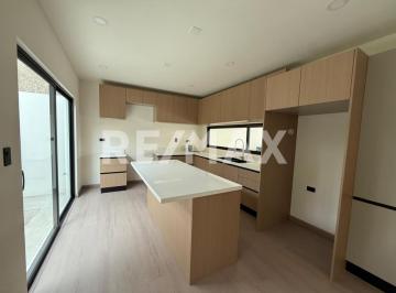 Casa · 209m² · 2 Recámaras · 2 Estacionamientos · Casa en Venta en Calime Residencial, Playas de Tijuana