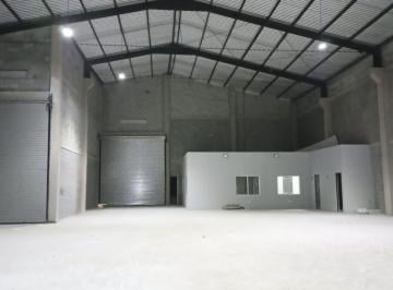 Bodega comercial · 755m² · 5 Estacionamientos · Bodega Industrial en Santa Catarina
