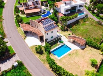Casa de 3 habitaciones, Ixtapan de la Sal · Casa en Venta en Gran Reserva Golf Resort & Country Club, Ixtapan de La Sal, Estado de México