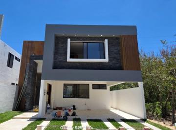 Casa en condominio de 4 habitaciones, Mérida · Venta de Hermosa Casa en Privada en Temozon Norte