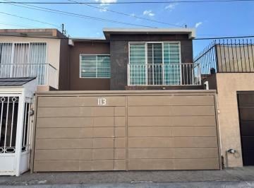 Casa de 3 habitaciones, Zapopan · Casa en Venta en Coto, Valdepeñas, Zapopan