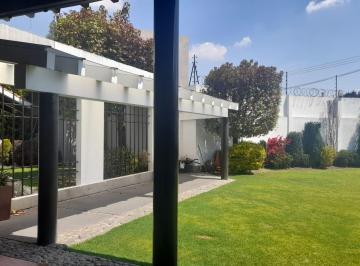 Casa · 320m² · 4 Estacionamientos · Se Vende Hermosa Casa en Loma Real, Metepec