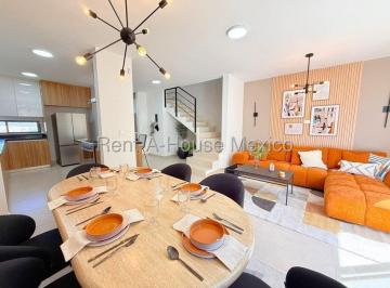 Casa · 122m² · 3 Recámaras · 2 Estacionamientos · Zakia Casa de 3 Recamaras en Venta Rah1321
