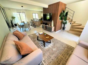 Casa · 100m² · 3 Recámaras · 2 Estacionamientos · Zire Casa de 3 Recamaras en Venta Rah5172