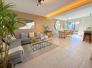 Casa · 144m² · 3 Recámaras · 2 Estacionamientos · El Mayorazgo Casa de 3 Recamaras en Venta Rah3070