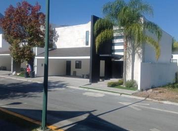 Casa de 4 habitaciones, Monterrey · Casa Venta en Fraccionamiento Real de La Sierra