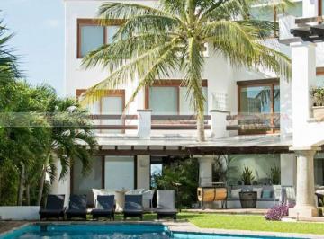 Casa · 357m² · 4 Recámaras · Casa en Venta en Benito Juárez