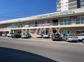 Local comercial · 63m² · 25 Estacionamientos · Local en Plaza Comercial - (4)