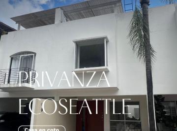Casa en condominio de 3 habitaciones, Zapopan · Casa en Venta en Coto en Privanza Ecoseatrle