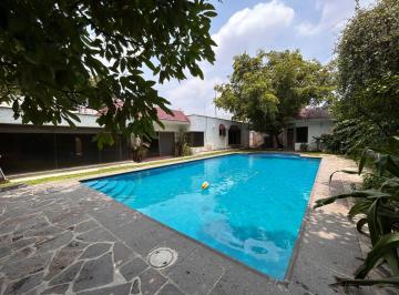 Casa de 5 habitaciones, Zapopan · Oportunidad Casa en Venta en Las Fuentes Zapopan, Casi 2000 m de Terreno.