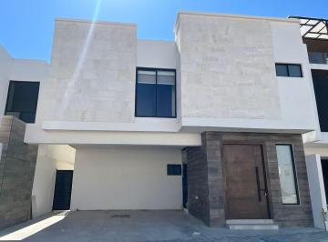 Casa en condominio de 3 habitaciones, Arteaga · En Renta Hermosa Casa Nueva Equipada Al Norte de Saltillo