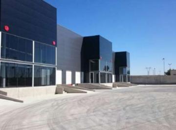 Nave industrial , El Marqués · Bodega en Renta en Querétaro de 3,000 m² Dentro de Parque con Seguridad