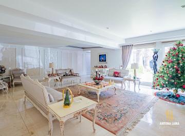 Casa · 836m² · 5 Recámaras · 4 Estacionamientos · Casa en Venta en Club de Golf Las Fuentes, Puebla