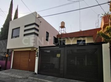 Casa · 235m² · 6 Recámaras · 3 Estacionamientos · Remodelada Muy Cerca de Glorieta de Vaqueritos