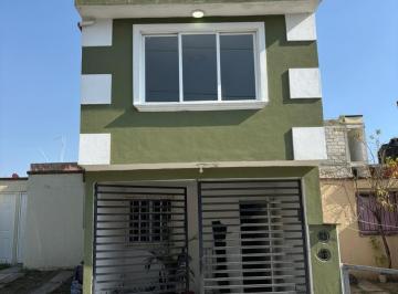 Casa · 130m² · 4 Recámaras · Casa en Colinas del Sol