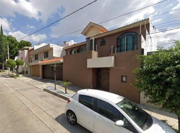Casa de 4 habitaciones, Guadalajara · Casa en Venta en Providencia Gdl ¡Excelente Oportunidad de Inversiòn Recuperaciòn Hipotecaria!