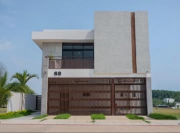 Casa · 455m² · 4 Recámaras · 3 Estacionamientos · Casa en Venta Las Olas Residencial