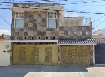 Casa de 4 habitaciones, León · Casa en Venta en Leon de Los Aldama Guanajuato