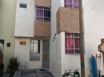 Casa · 85m² · 3 Recámaras · 1 Estacionamiento · Casa en Venta en Santa Tepetitlan