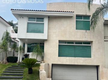 Casa de 5 habitaciones, Zapopan · Hermosa Casa en Valle Real Amueblada o Sin Muebles