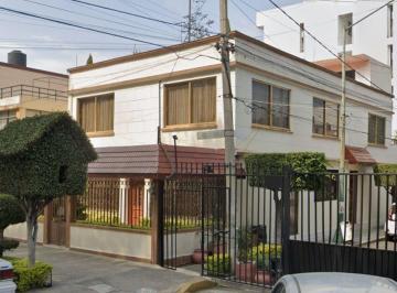 Casa de 4 habitaciones, Venustiano Carranza · Oportunidad Remato Casa en Calle Cecilio Robelo Col. Jardín Balbuena, Venustiano Carranza. Cdmx