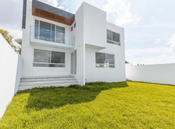 Casa · 239m² · 4 Recámaras · 2 Estacionamientos · Casa Lomas de Angelopolis, Parque Villahermosa, Puebla, Jardin Muy Amplio