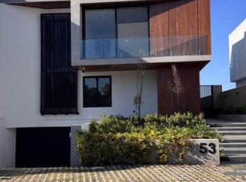 Casa en condominio · 1068m² · 4 Recámaras · 9 Estacionamientos · Casa en Venta, Puertas Las Lomas Zapopan