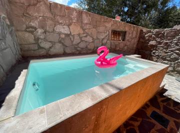Casa de 3 habitaciones, San Miguel de Allende · Casa con Alberca Privada en Zirandaro