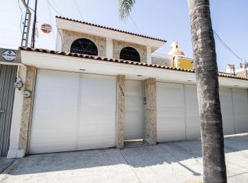 Casa · 357m² · 3 Recámaras · 3 Estacionamientos · Casa en Renta en Residencial Victoria – Excelente Ubicación en Zapopan