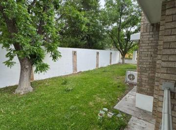 Casa de 4 habitaciones, Saltillo · Casa en Nogalar del Campestre