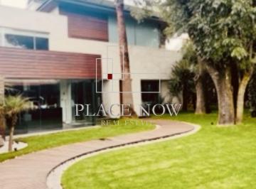 Casa en condominio · 585m² · 3 Recámaras · 3 Estacionamientos · Casa en Condominio en Venta, Col Jardines del Pedregal Álvaro Obregón