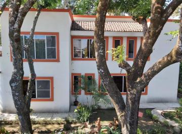 Casa · 2303m² · 12 Recámaras · 4 Estacionamientos · Casa en Venta Al Norte de Cuernavaca