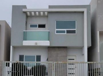 Casa · 1m² · 3 Recámaras · 1 Estacionamiento · ???