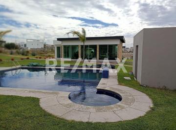 02d82ccc0a6e9cc945d74b74af4b22a0ade5126d028d6c643378f317b9a8349d · Terreno en Venta