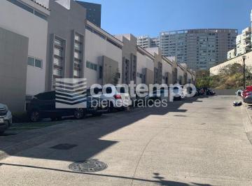 Casa de 3 habitaciones, Huixquilucan · Venta Casa Puerta del Sol Bosque Real Huixquilucan Estado de México
