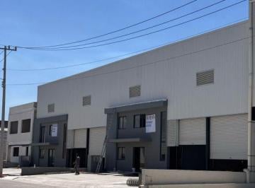 Bodega comercial · 859m² · 4 Estacionamientos · Bodega Industrial con Oficinas en Venta o Renta en Santa Cruz de Las Flores Tlajomulco