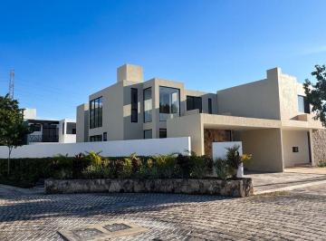 8f27c2fd9b52619c46368fe4a525550bfb4f4b9818382900f41d11cdc93534ac · Casa en Venta en Soluna Temozón Norte con Piscina y Amenidades Premium