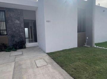 Casa de 2 habitaciones, Villa de Alvarez · Se Renta Casa de Una Planta a Tres Cuadras Clínica Imss en Villa de Álvarez Colima