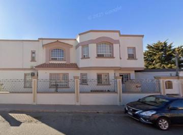Casa de 5 habitaciones, Ensenada · Venta de Casa en Col, Valle Dorado, Ensenada, Baja California